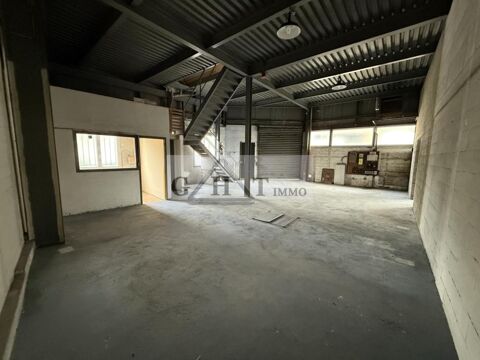 LOCAL D'ACTIVIT&Eacute;S 220M2 &Agrave; LOUER MONTREUIL 2800 93100 Montreuil