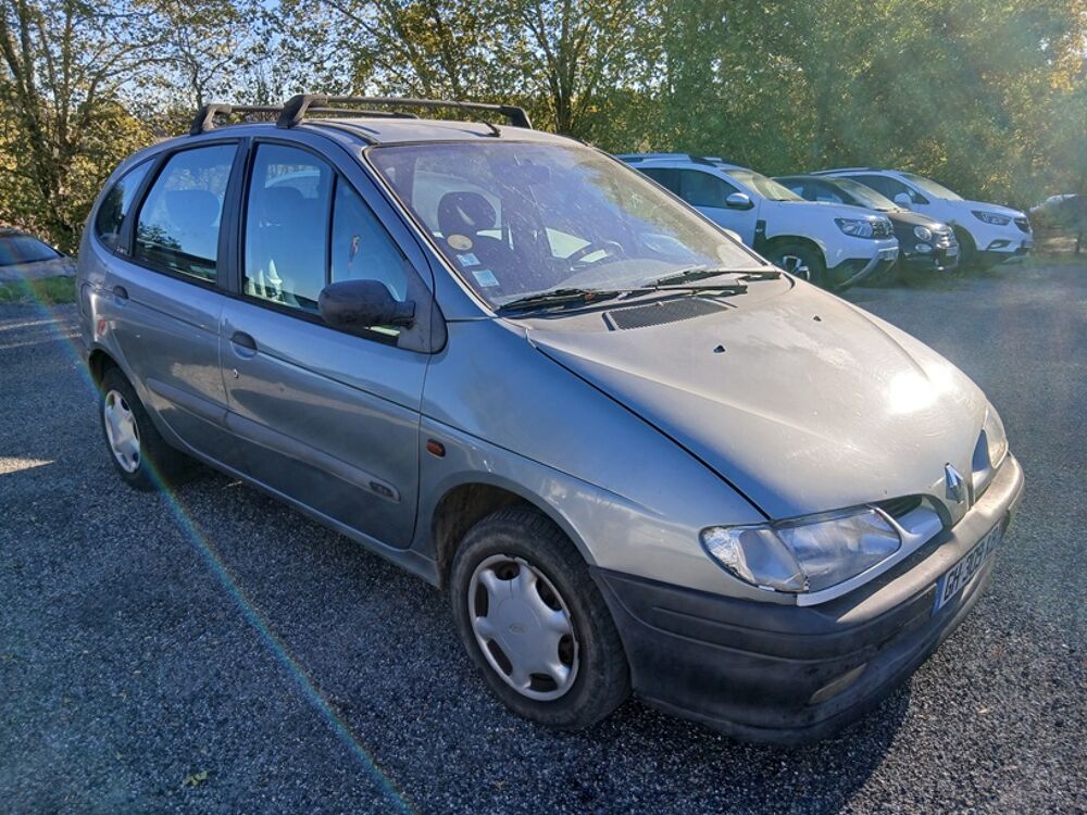 M&eacute;gane SCENIC I 1.6i 90 CV 1998 occasion 31570 Lanta