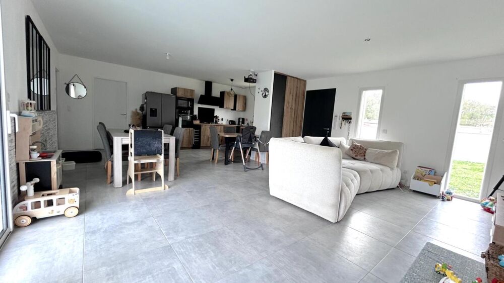Vente Maison ST JULIEN L'ARS - PLAIN-PIED - 4 CHAMBRES - GARAGE Saint julien l ars