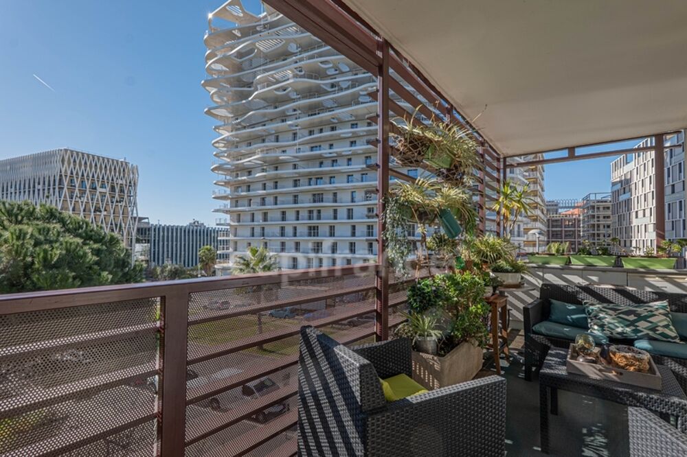 Vente Appartement BEL APPARTEMENT 4 pièces magnifiquement décoré avec terrasse / sans travaux Nice