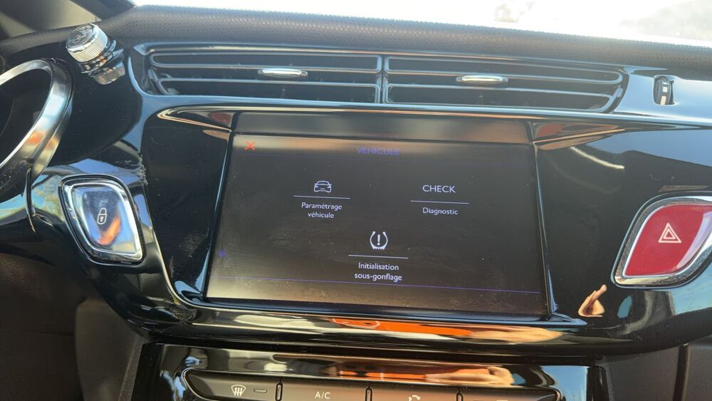 DS3 1.6 BlueHDi 100 Performance Line 2018 occasion 42000 Saint Etienne