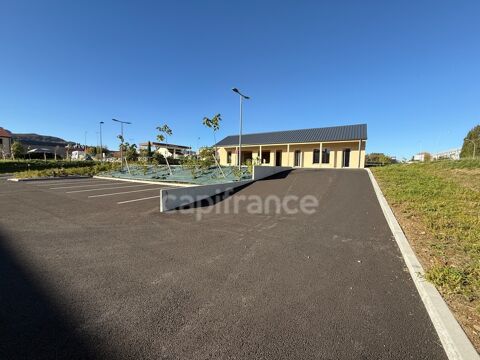 Locaux commerciaux emplacement stratégique, forte visibilité 438000 65100 Lourdes