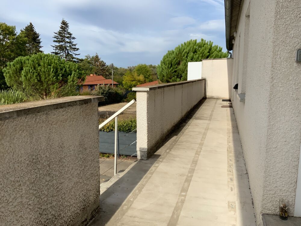 Vente Appartement A FEURS (42). APPARTEMENT  T3  Relooké  Avec  PLACE DE PARKING ,  quartier calme Feurs