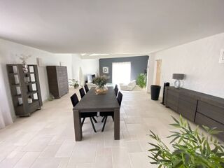  Villa  vendre 8 pices 335 m