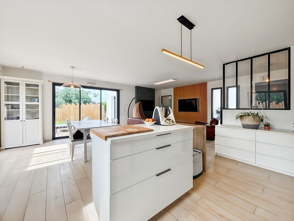 NIORT  SECTEUR SOUCHÉ PLAIN-PIED RÉCENT AVEC GARAGE