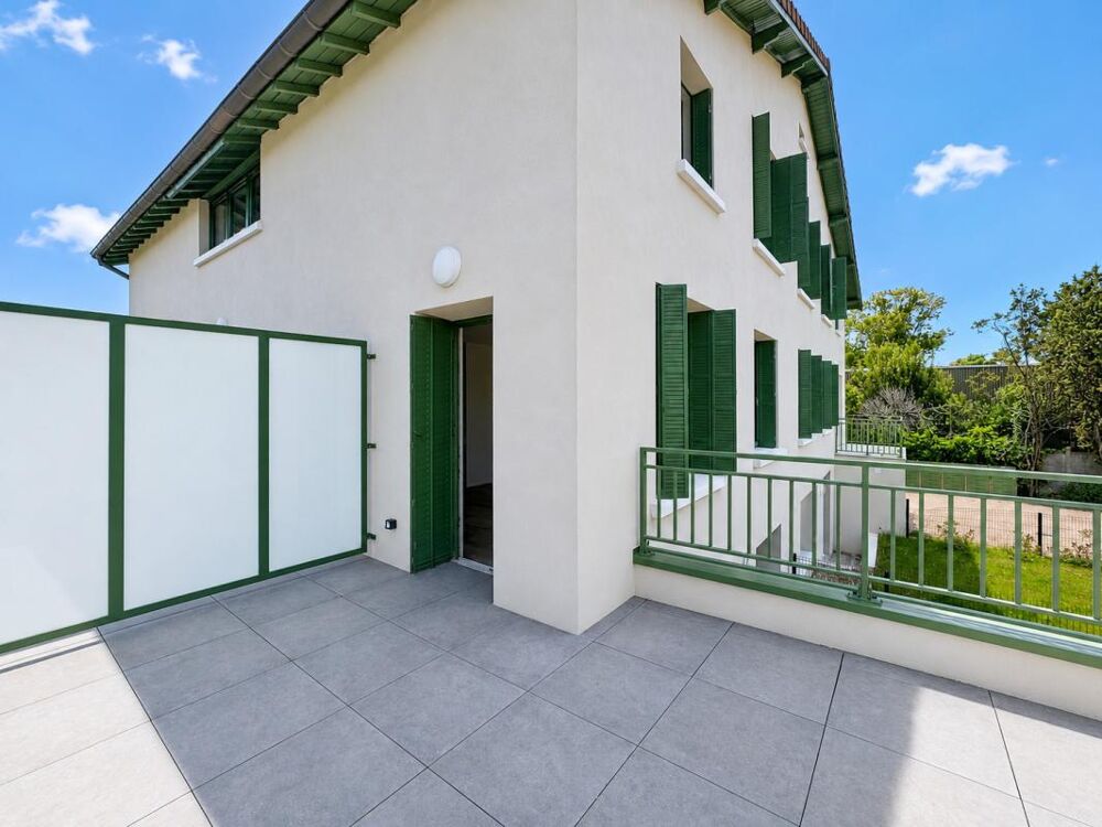 Vente Appartement T3 familial avec terrasse et balcon dans résidence entièrement rénovée Villeurbanne
