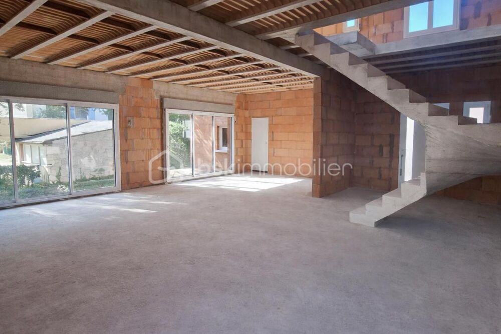 MUS  Villa de 167 m² avec piscine à terminer  budget global maîtrisé