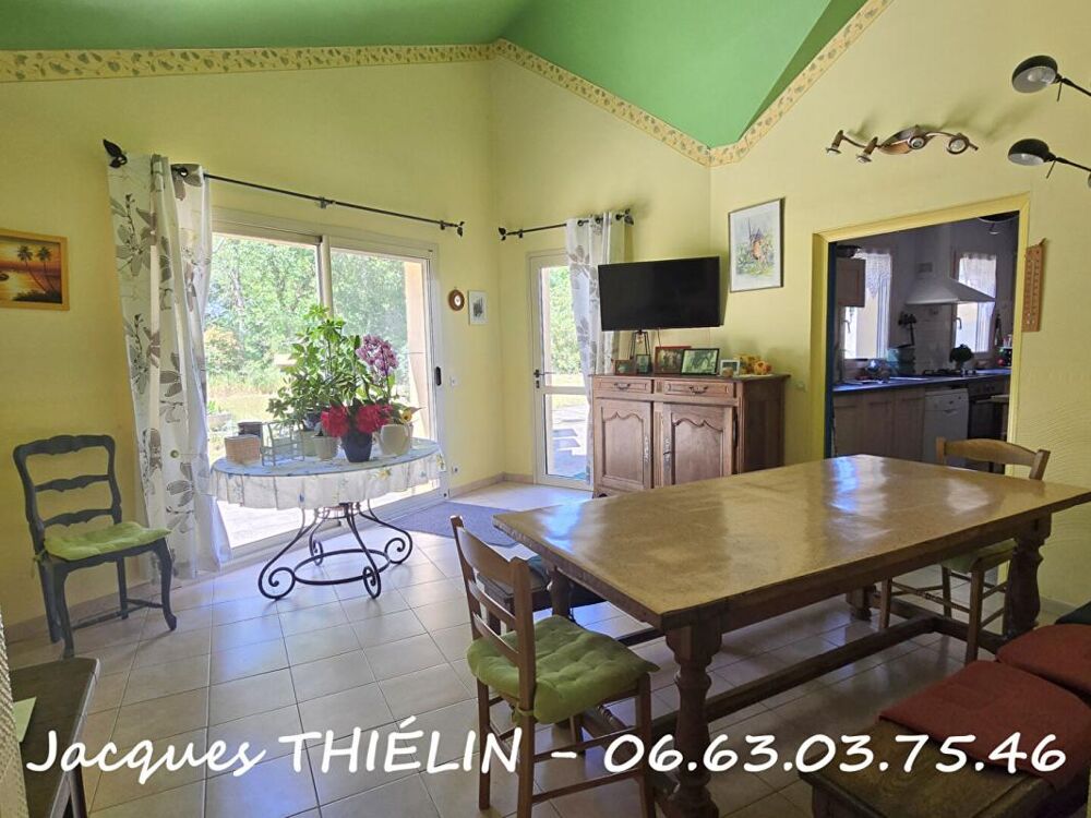 Charme de l'ancien & lumière contemporaine pour cette spacieuse longère familiale