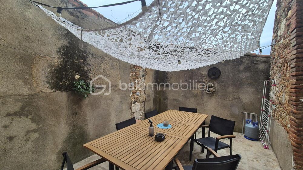 A VENDRE MAISON DE MAITRE RENOVEE DEUX FACES DE 183M² A BAIXAS - CENTRE VILLE - PROCHE DES COMMERCES - TERRASSE - QUATRE CHAMBRE