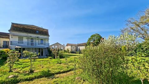   SAUVETERRE DE BEARN (64) Maison - 6 pièce(s) - 140 m²