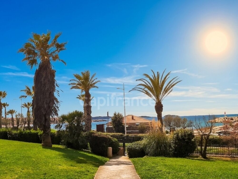 BORD DE MER - APPARTEMENT T2 + PISCINE ET PARKING PRIVATIF à vendre SIX-FOURS-LES-PLAGES (83)