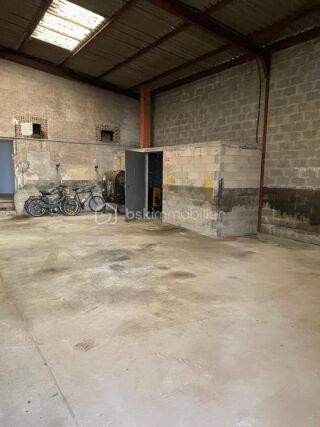  Immeuble  vendre 8 pices 606 m