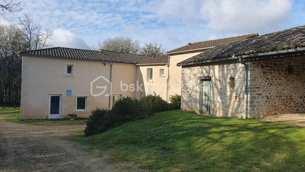 Vente Maison Propriété entièrement rénovée, idéal gîte, chambres d'hôtes, hôtel, restaurant Ceaux en couhe