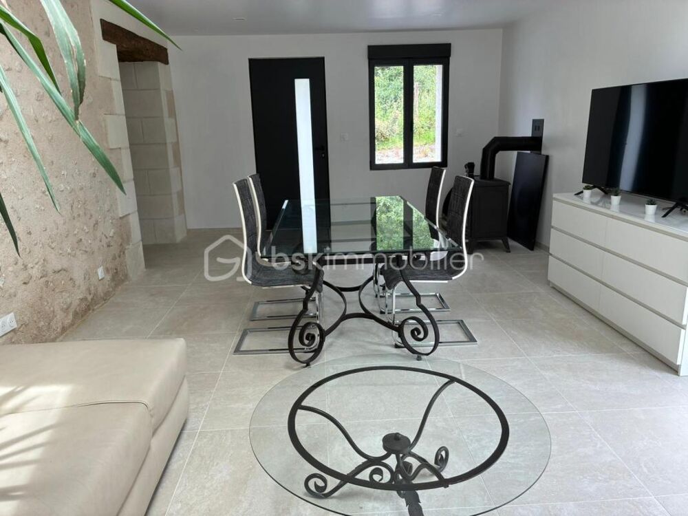 Maison en pierre rénovée sur terrain de plus de 1 300 m²