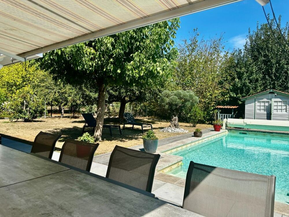 Vente Maison Maison 143m2 - 5 chambres - garage - piscine - environnement très calme Saint caprais de bordeaux