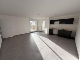  Appartement � louer 4 pi�ces 87 m�