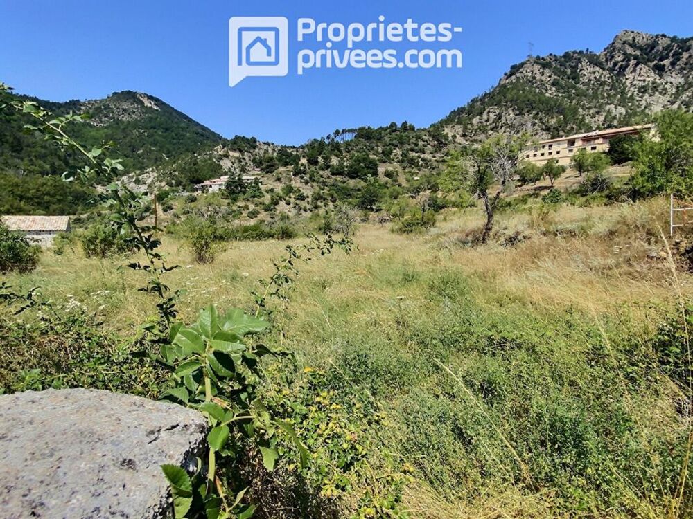 Terrain constructible avec bâtis 5000 m2 Utelle