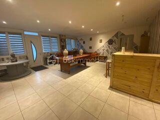  Maison � vendre 8 pi�ces 225 m�