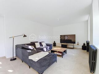  Propriété/château à vendre 6 pièces 217 m²