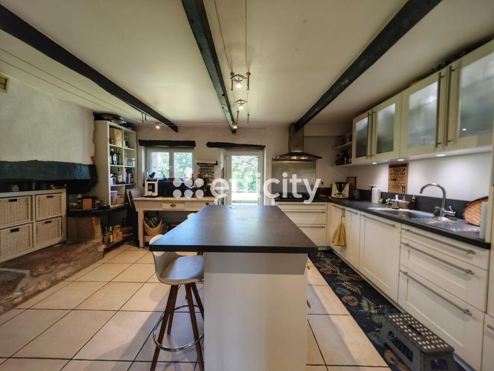 � vendre  Propri�t�/ch�teau Plomodiern (29550)