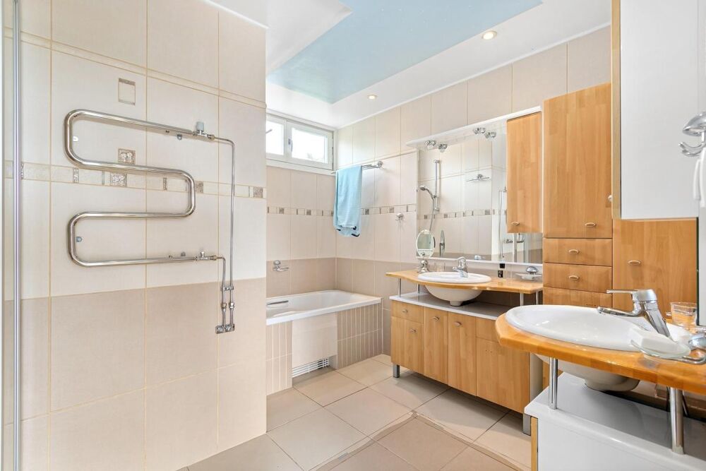 Vente Maison Maison avec jardin à moins de 5 km de Paris- interlocuteur chinois Villejuif