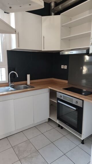  Appartement à louer 3 pièces 80 m²
