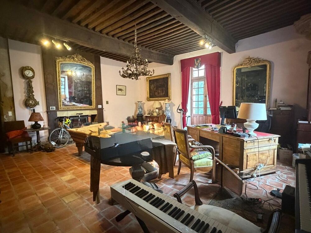Vente Propriété/Château MARCIAC(32): ancienne SEIGNEURIE avec BEAU CHATEAU XIV sur 3,5ha, cachée, au bout du chemin, sans voisin, en campagne, 500m2 hab Marciac