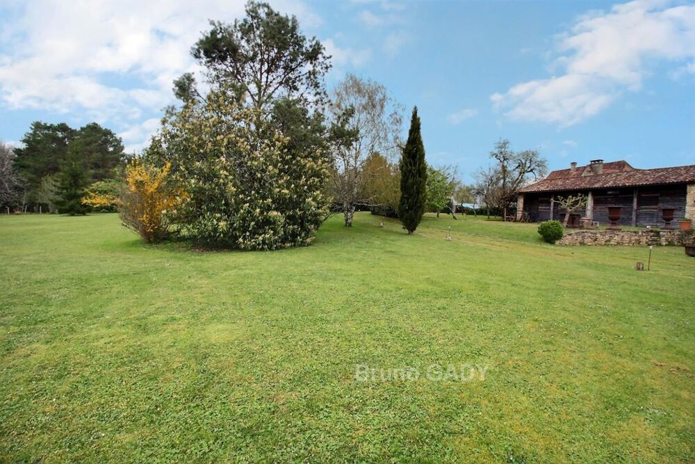 Demeure de prestige Savignac Les Eglises 320 m2