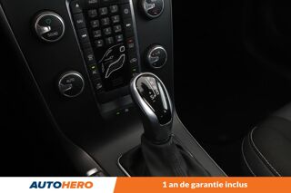 V40 2.0 D2 Momentum Business Geartronic 6 120 ch 2016 occasion 92130 Issy-les-Moulineaux