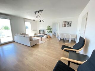  Appartement à louer 5 pièces 95 m²