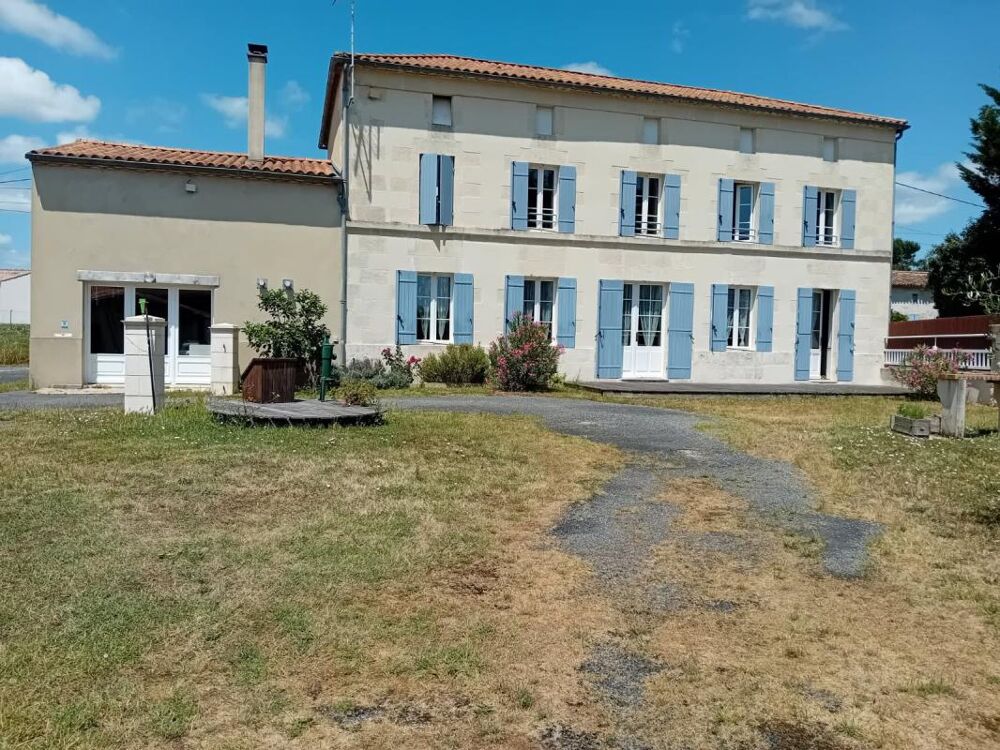 Maison à Vendre de 238 M² avec garage, bureau, atelier et local (+430 m²)