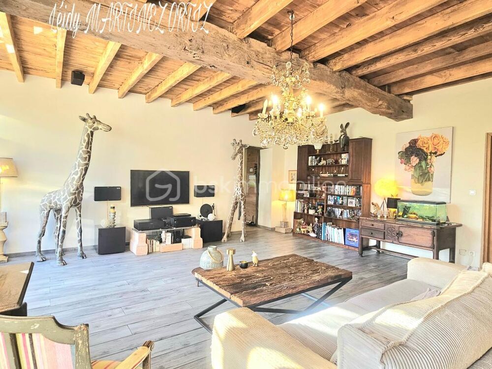 Vente Maison Maison  en pierre, rénovée ,220m², 3 chambres , studio indépendant, dépendances , terrain  5500m²environ Vic fezensac
