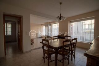  Immeuble à vendre 6 pièces 167 m²
