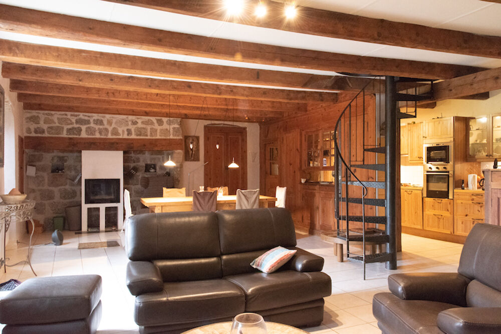 Vente Maison Ferme en pierre du 19 ème siècle Chastanier 283 m2 habitables Chastanier