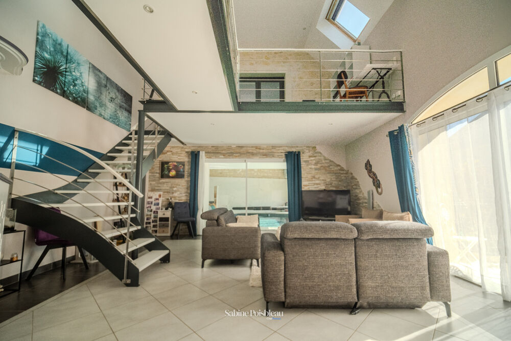 à vendre  Propriété/château Saint-Nicolas-de-Bourgueil (37140)