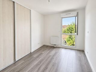  Appartement à louer 3 pièces 64 m²