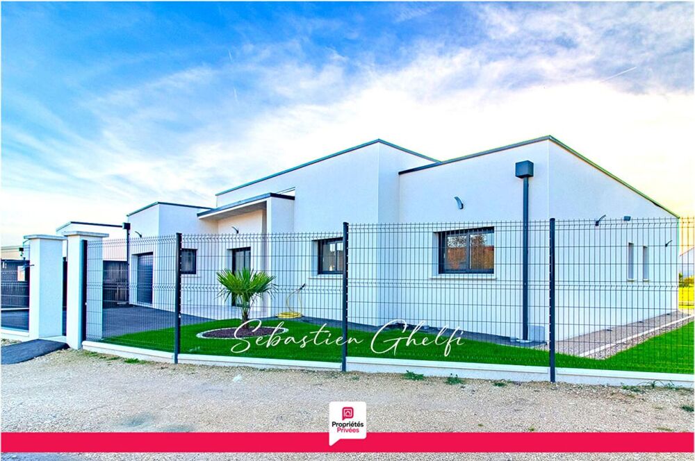 belle maison de plain-pied avec 4 chambres dont 1 suite avec garage