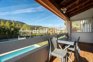  Villa à vendre 8 pièces 208 m²