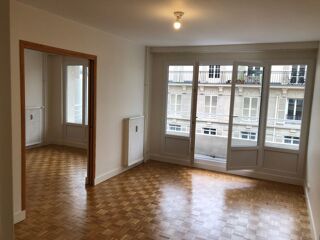  Appartement à louer 2 pièces 50 m²