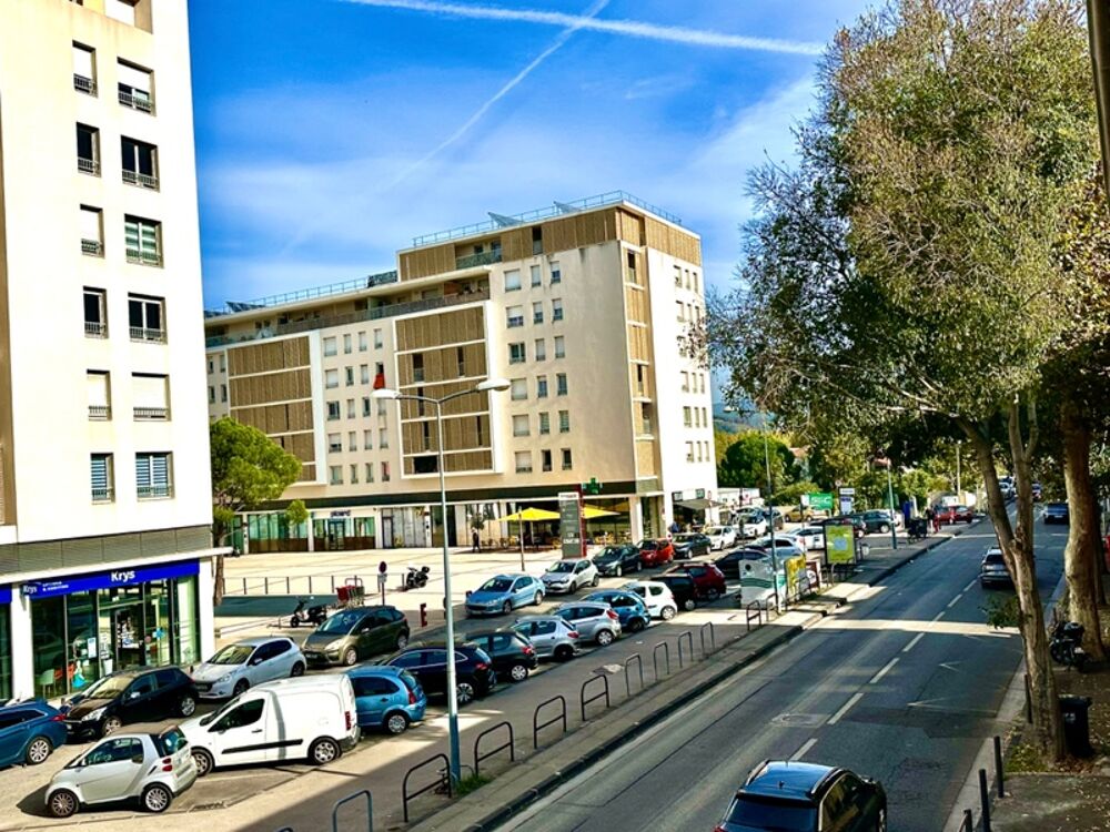 Marseille 10 ème, Quartier Saint Loup, T4 de 95m2, Dernier étage, Lumineux dans une petite copropriété