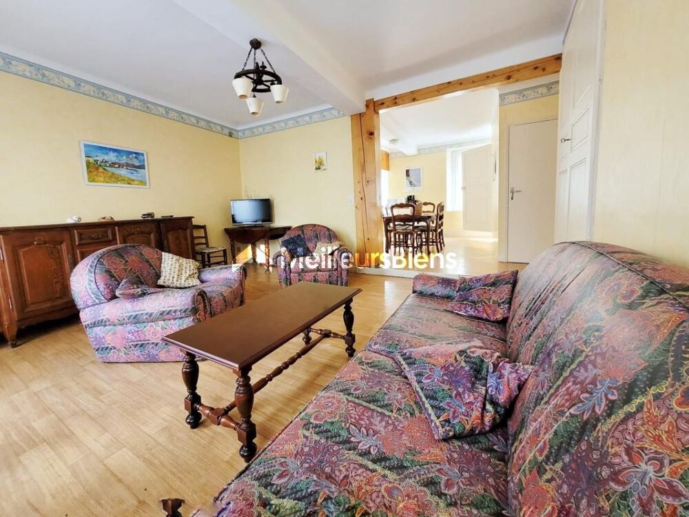 Embrun centre maison 76 m² sur 3 niveaux avec grande cave aménageable et terrasse