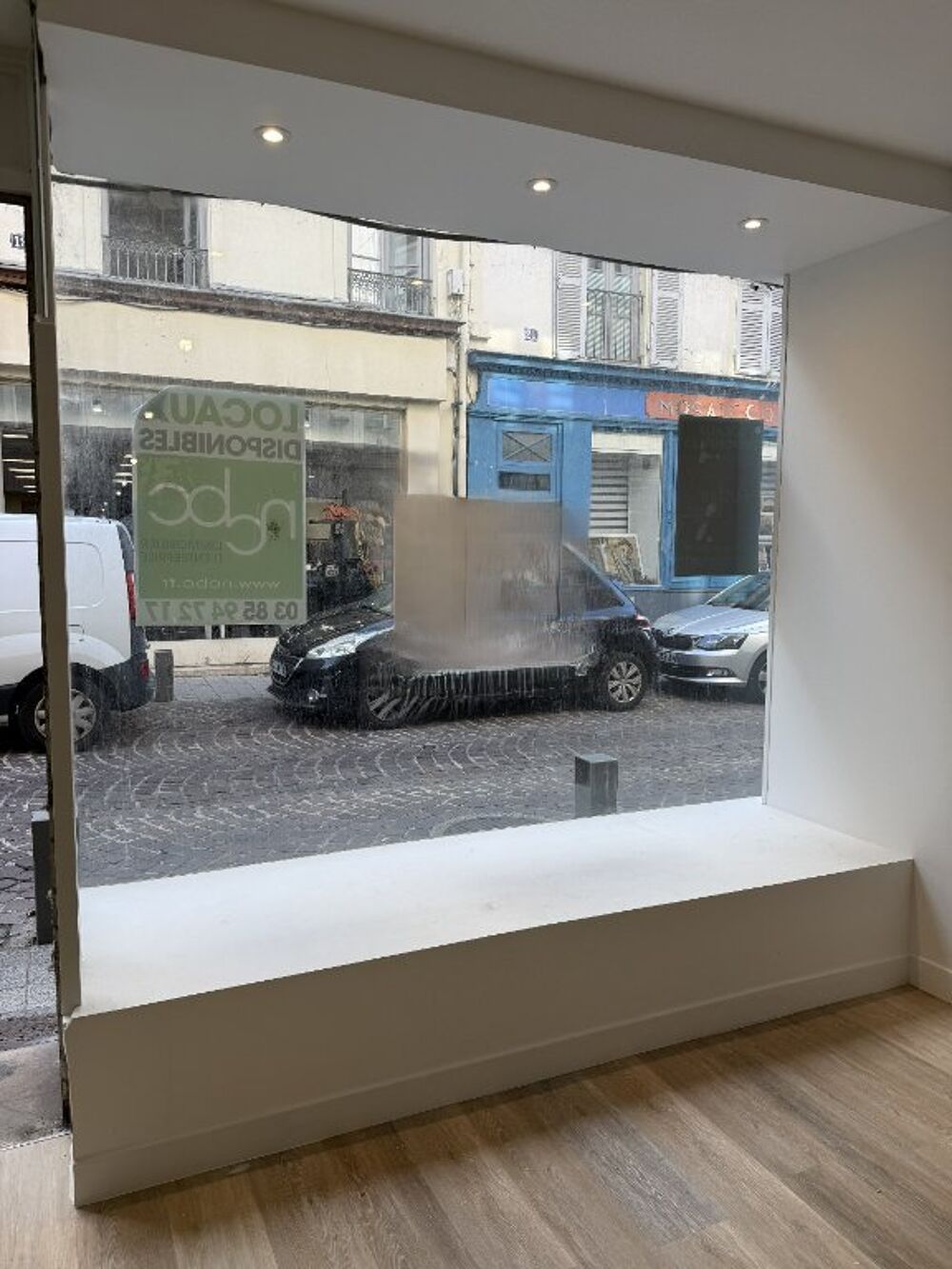   A LOUER - LOCAL COMMERCIAL Chalon sur saone