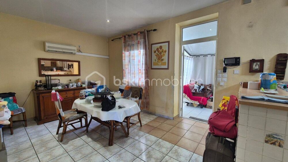 A VENDRE MAISON DE VILLE 3 FACES DE 113M SUR TERRAIN DE 288M² A PERPIGNAN - SECTEUR BAS VERNET - QUATRE CHAMBRES - GARAGE - VERA