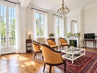  Maison à vendre 14 pièces 304 m²