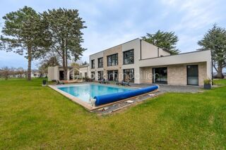  Maison  vendre 8 pices 293 m