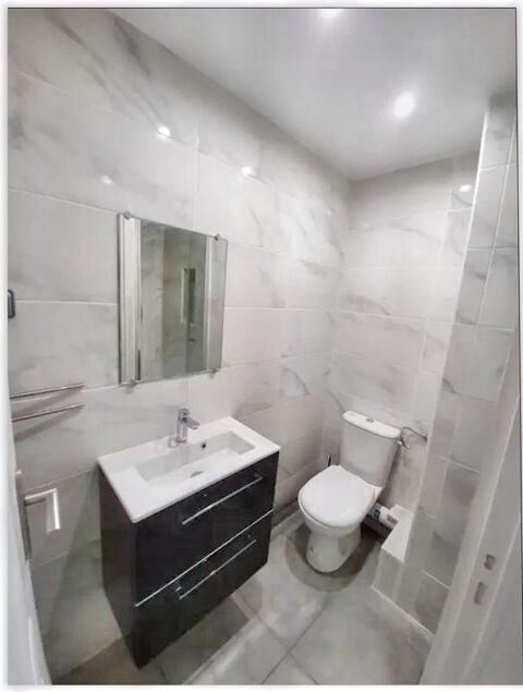   Un joli 2 pi�ces avec un grand balcon Appartement - 2 pi�ce(s) - 31 m�