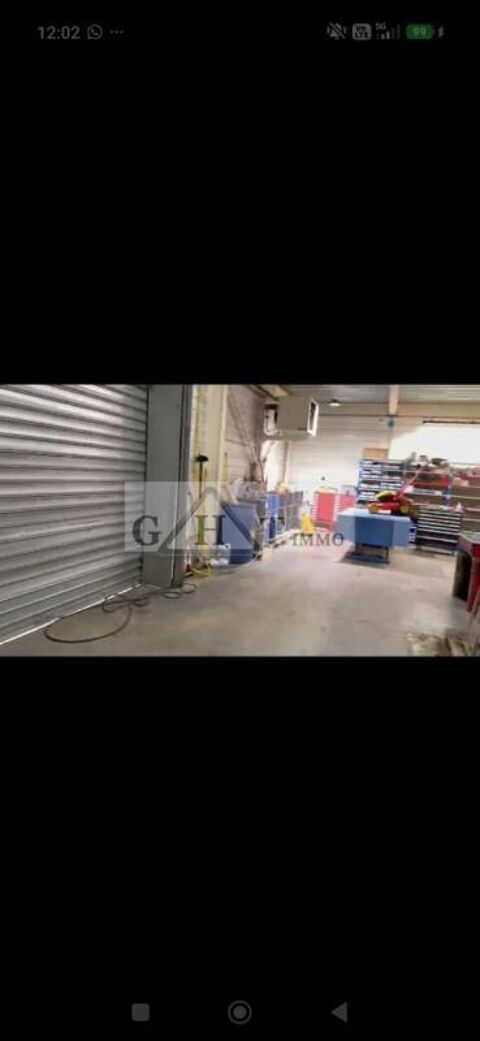   1000 m² ENTREPOT BUREAUX EN ZONE COMMERCIALE 