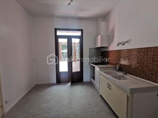  Appartement à louer 6 pièces 86 m²