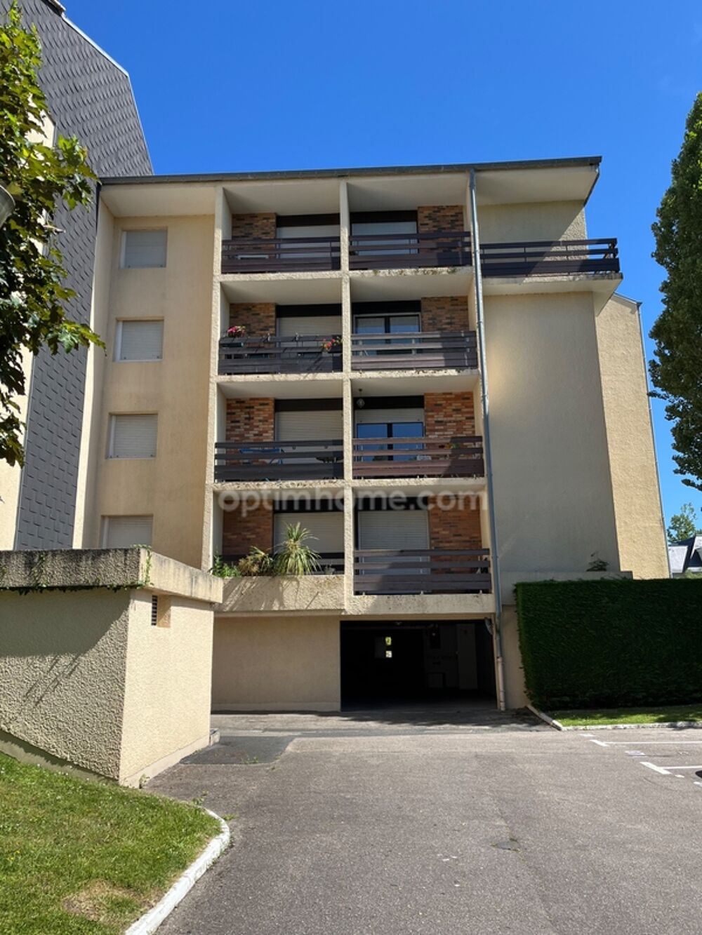 Vente Parking/Garage CABOURG CENTRE - BOX GARAGE FERMÉ À VENDRE  – RÉSIDENCE SÉCURISÉE PROCHE PLAGE ET CENTRE-VILLE Cabourg