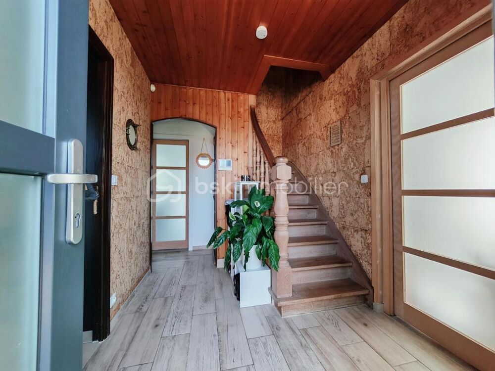 MAISON INDIVIDUELLE / SEMI PLAIN-PIED /5 CHAMBRES / TERRAIN 751 M2 / GRAND SOUS-SOL / GARAGE /JARDIN / TOP SECTEUR EN IMPASSE